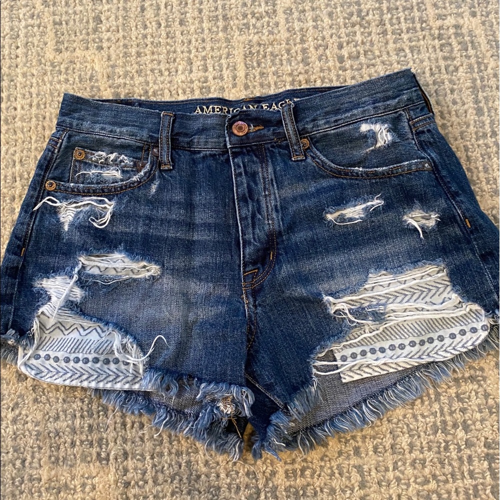 NEW! American Eagle Vintage Festival short